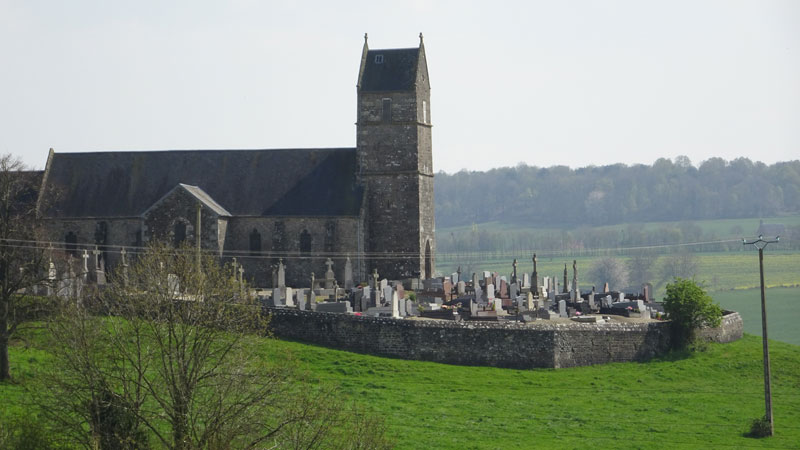 Pleines-Oeuvres : Eglise Saint-Aubin