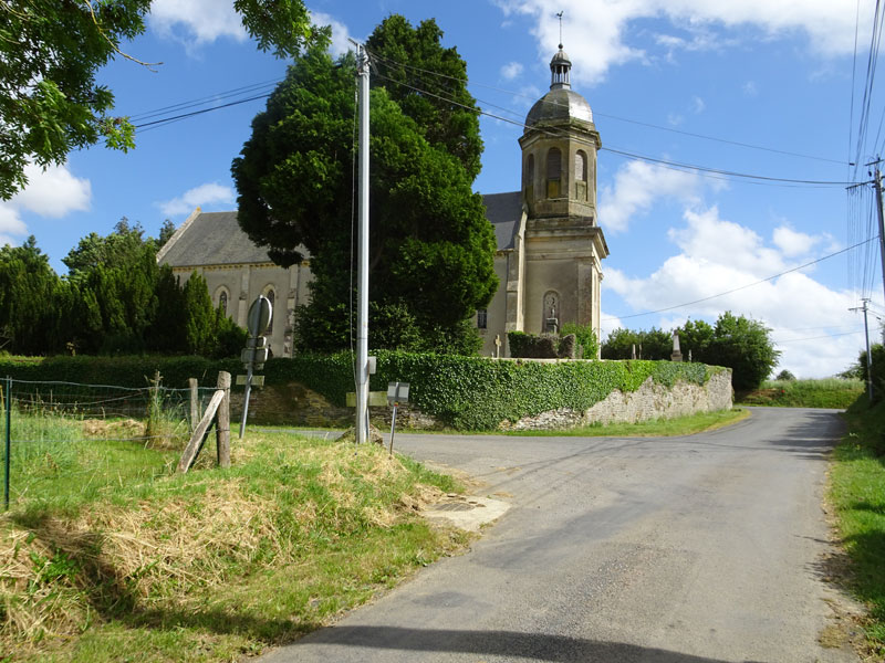 Pont-d'Ouilly : Eglise Saint-Jean-Baptiste à Ouilly-le-Basset
