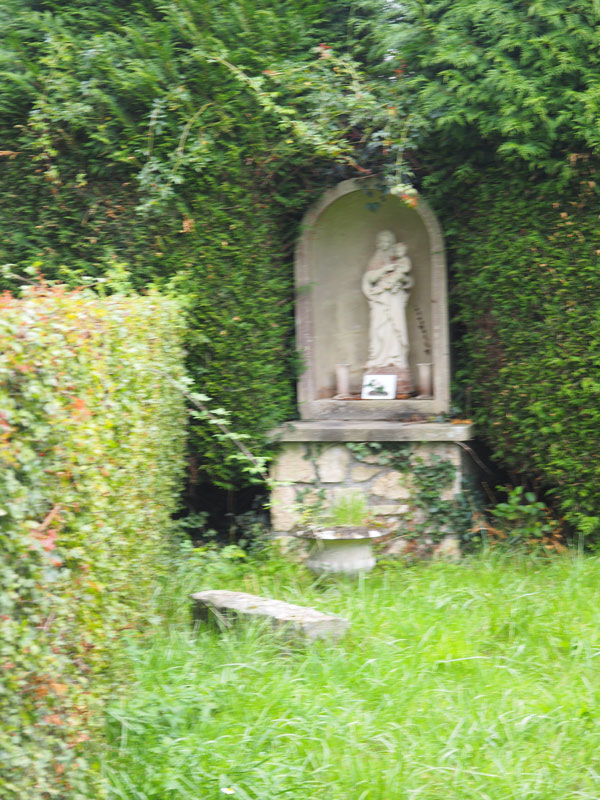 Saint-Georges-d'Aunay : Vierge au lieu-dit La Lande