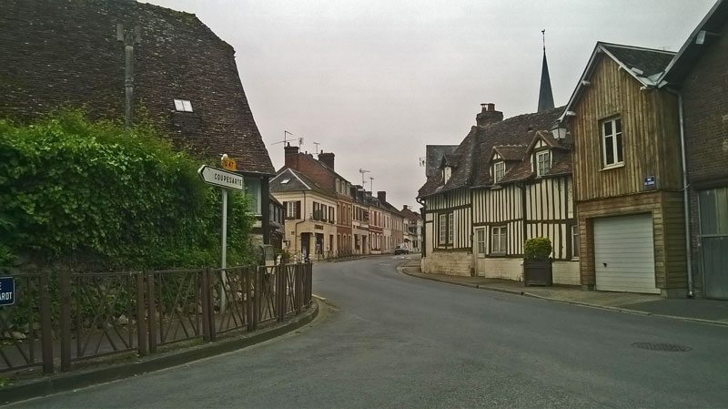 Saint-Julien-le-Faucon : bourg