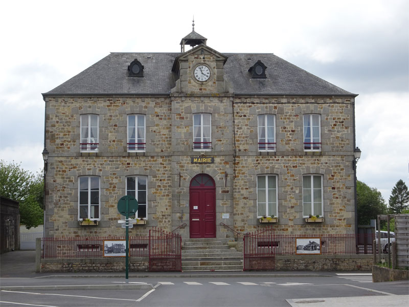 Saint-Martin-des-Besaces : Mairie