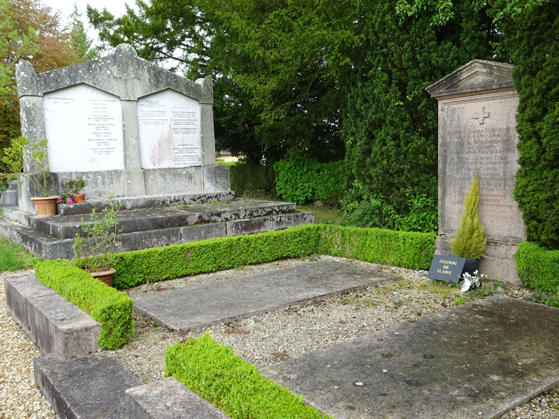 Saint-Ouen-le-Pin : Tombes des familles Schlumberger et Guizot