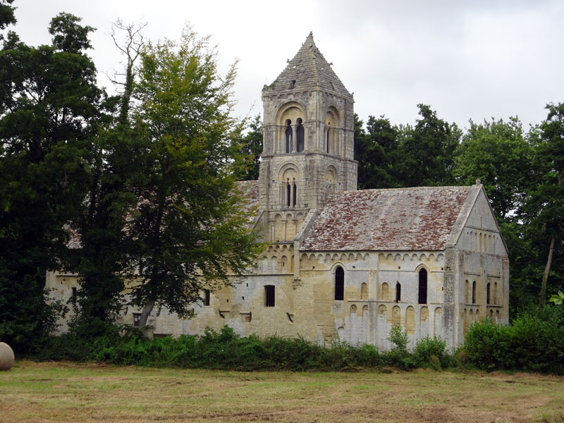 Thaon : Ancienne Eglise Saint-Pierre