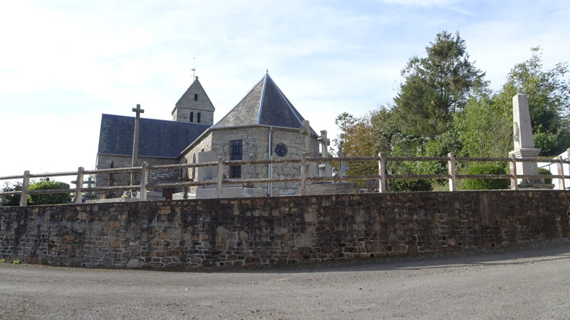 La Chapelle-Cécelin : Eglise Saint-Cyr-et-Sainte-Julitte