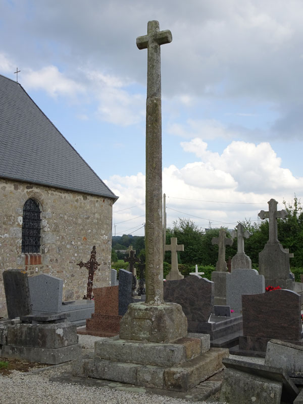 Margueray : Croix de cimetière