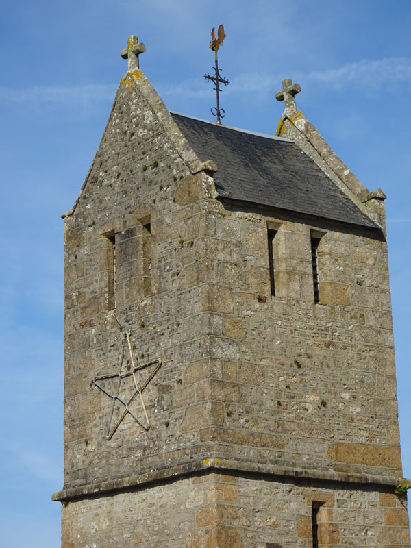 Saint-Maur-des-Bois : Eglise Saint-Maur