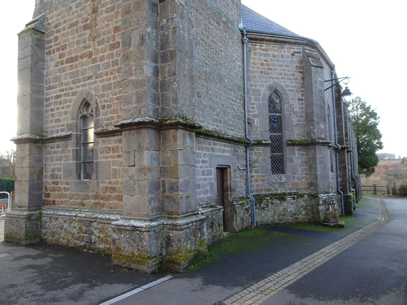 Eglise Saint-Pierre-et-Saint-Paul et chapelle de Corday