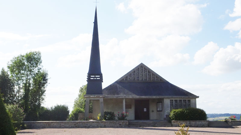 Champosoult : Eglise Sainte-Thérère de La Bruyère Fresnay