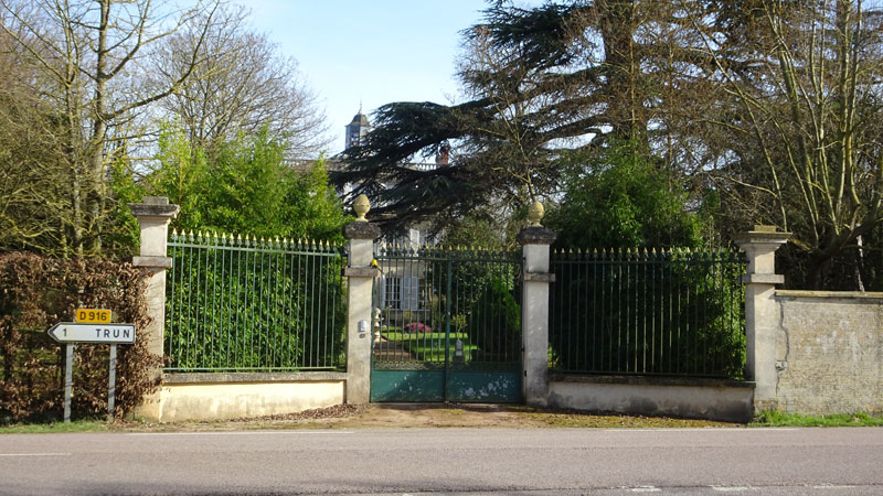Coulonces : Château Les Ferrières