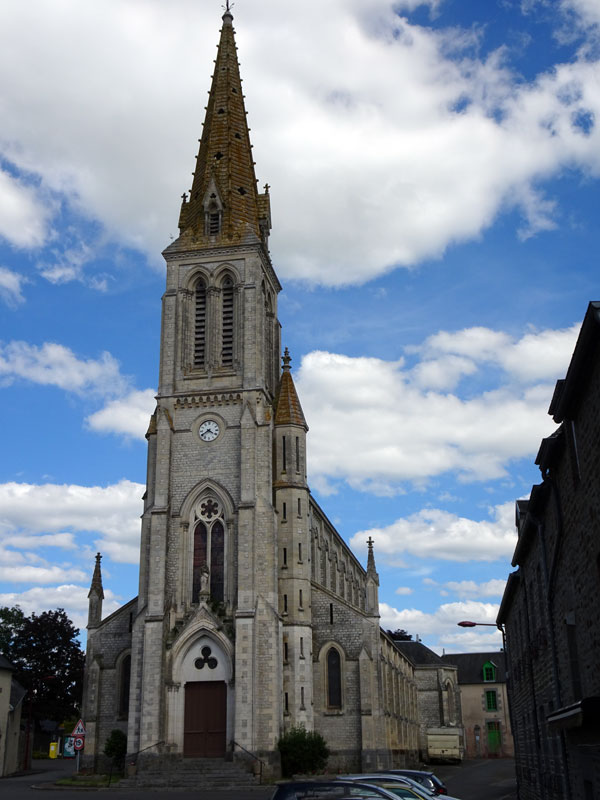 Couterne : Eglise Saint-Pierre-et-Saint-Paul