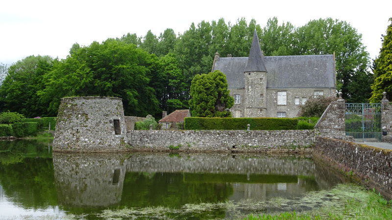 Joué-du-Bois : Château de Joué-du-Bois