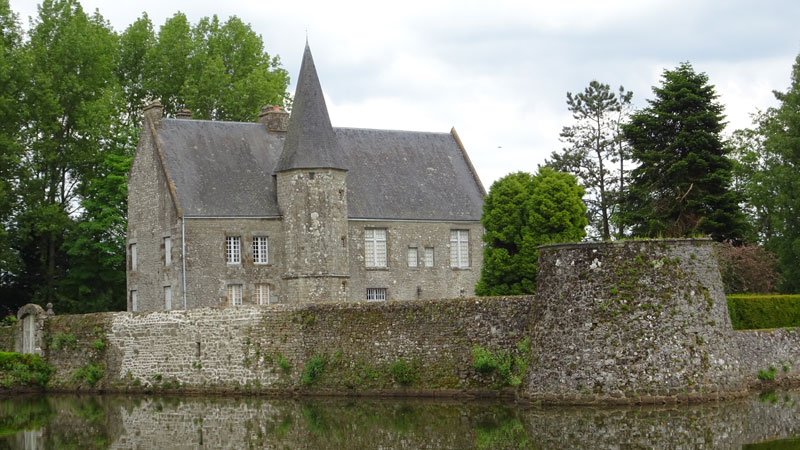 Joué-du-Bois : Château de Joué-du-Bois