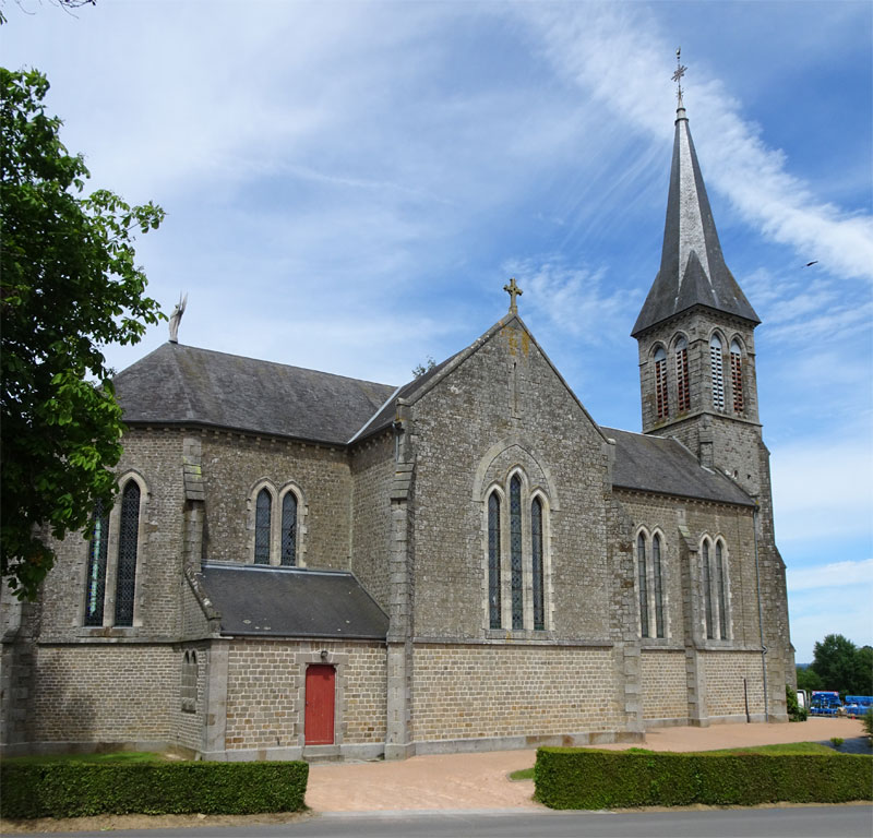 La Chapelle-au-Moine : Eglise Notre-Dame-des-Armées