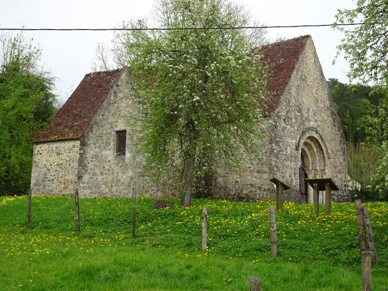 La Lande-de-Goult : Chapelle Saint-Pierre et prieuré de Goult