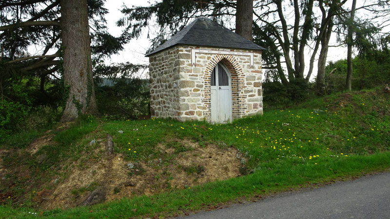 La Lande-de-Goult : Chapelle Notre-Dame-des-Champs des Brières