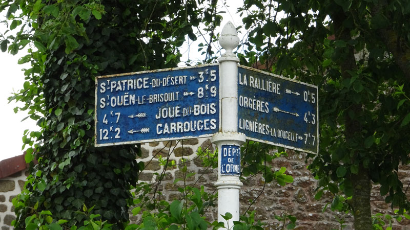 La Motte-Fouquet : Croix