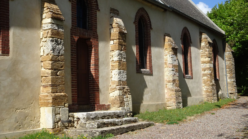 Les Champeaux : Eglise Saint-Pierre