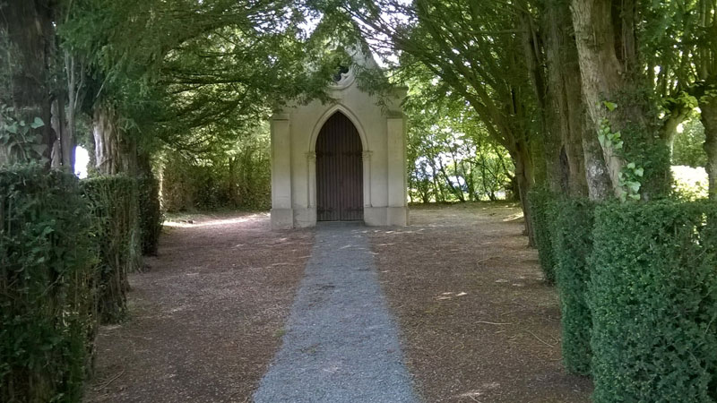 Loouvières-en-Auge : Chapelle Notre-Dame-de-Lourdes