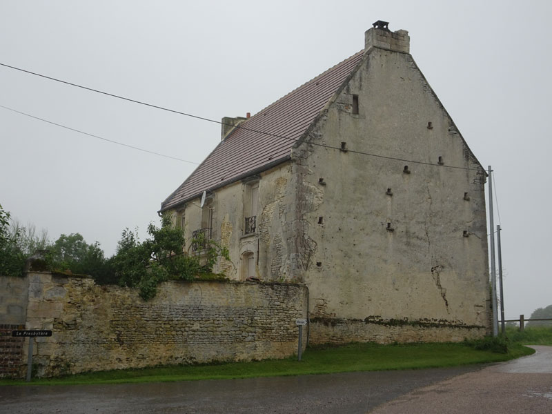 Montreuil-la-Cambe : Presbytère de Montreuil