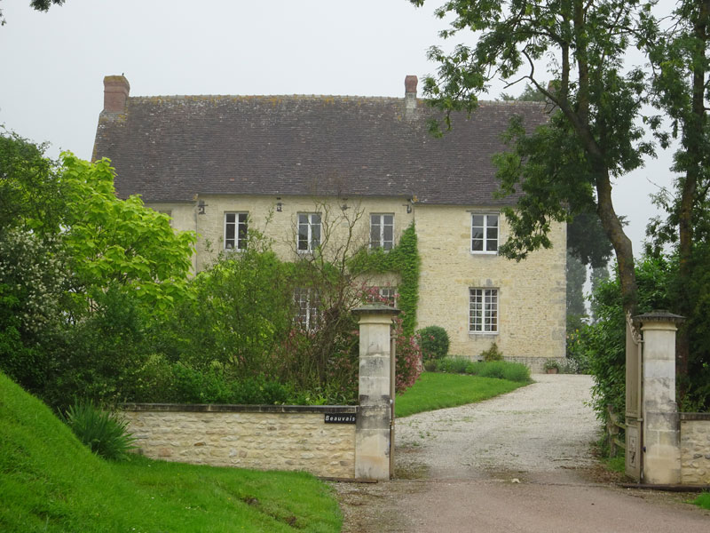 Montreuil-la-Cambe : Château de Beauvais