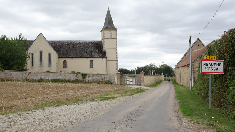 Neauphe-sous-Essai : Eglise Notre-Dame-du-Rosaire