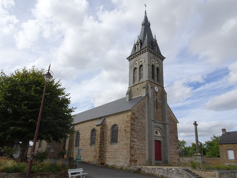 Putanges-Pont-Ecrepin : Eglise Saint-Pierre de Putanges