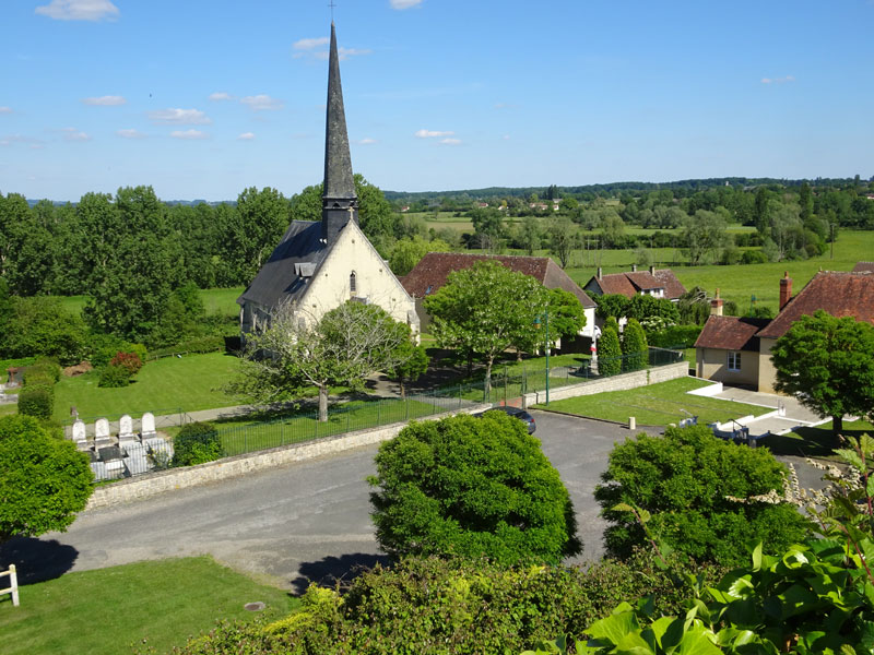 Saint-Léger-sur-Sarthe : Eglise et presbytère