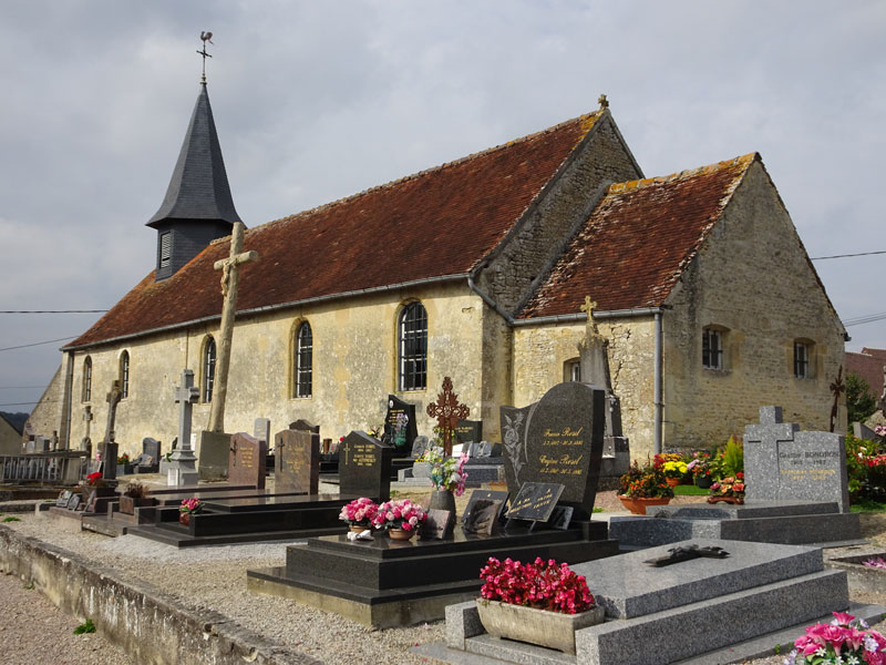 Urou-et-Crennes : Eglise Notre-Dame-des-Douleurs de Crennes